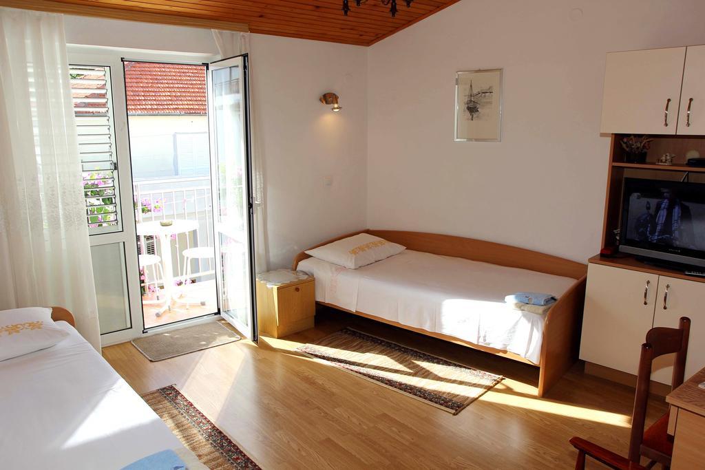Apartments J&R Babara Weißenburg Zimmer foto